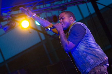 Rapper Sean Kingston ended Welcome Week with a concert after the Student Involvement Fair on the baseball field. Kingston performed a mix of his hits and songs he wrote for other artists.